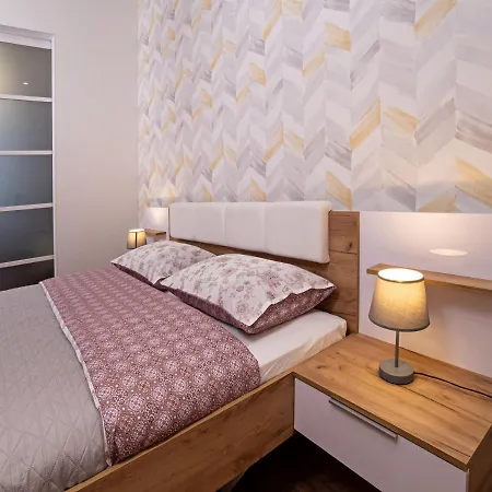 Apartment Arcadia Hills